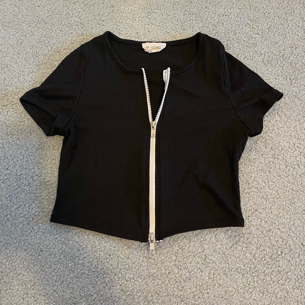Crop zip up tee